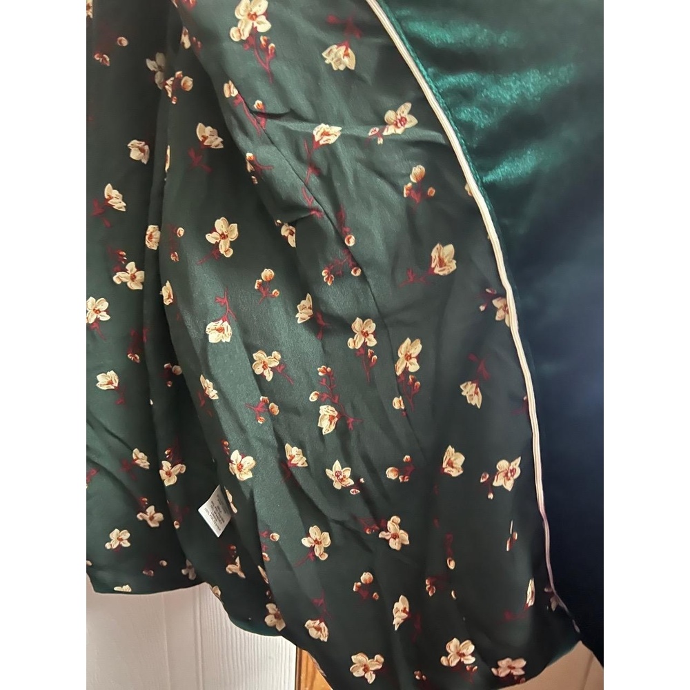Skies Are Blue Green Velvet Blazer - Picture 10 of 10